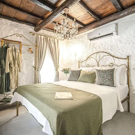 Voger Pino Szálloda