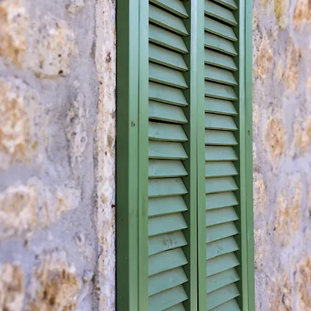 Voger Pino Alacati