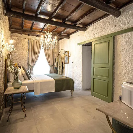 Voger Pino Hotel *