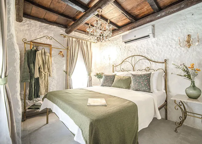 Voger Pino Hotel